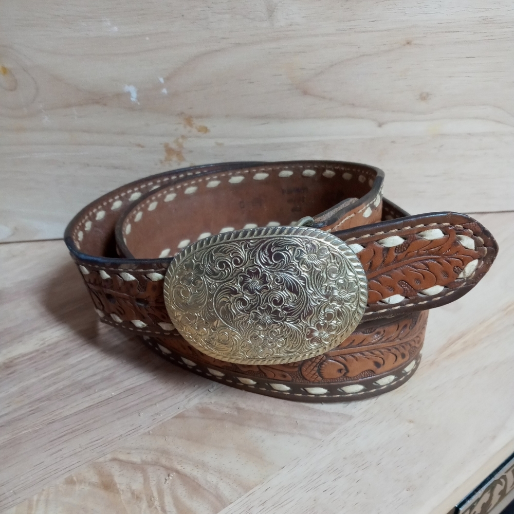 Justin Western Cowboy Top Grain Cowhide Made in USA Belt Size 38 VTG Buck Trim.
